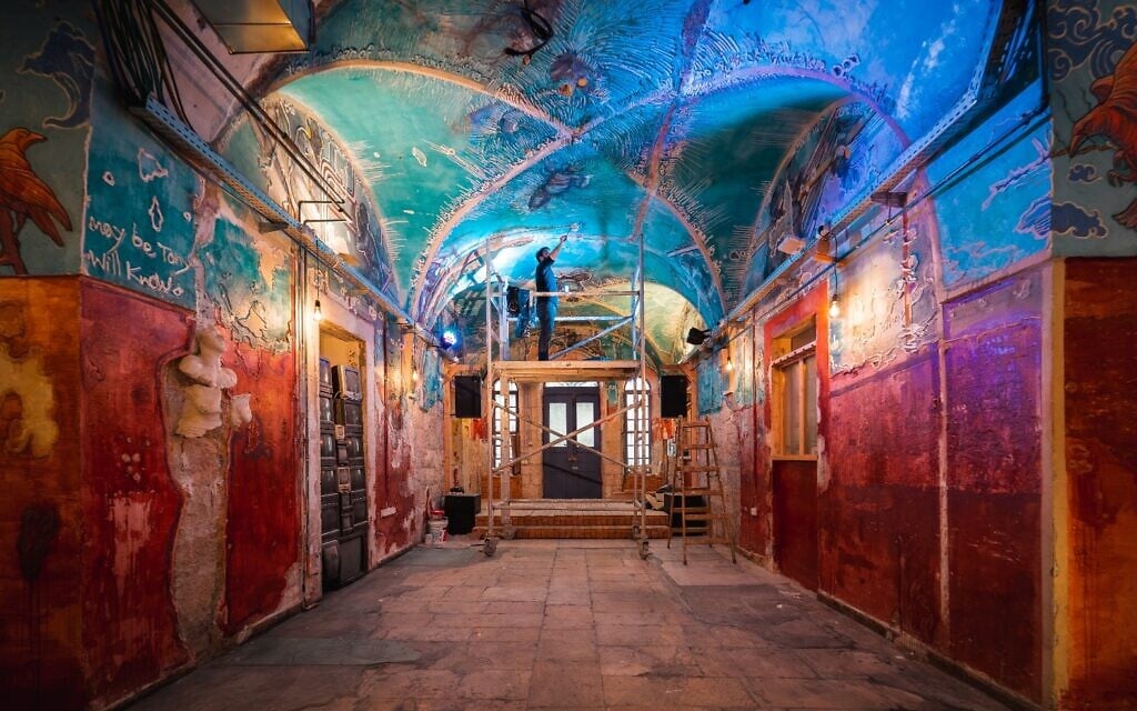 Intérieur du collectif d'art HaMiffal à Jérusalem. (Autorisation / Itamar Ginsburg)