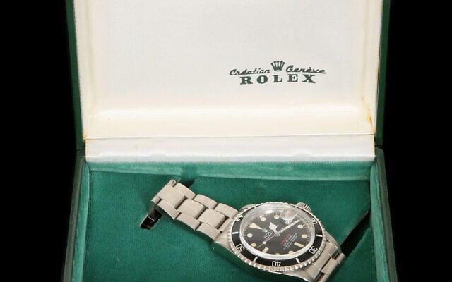 La montre qui avait appartenu à Yitzhak Rabin et qui a été vendue aux enchères, le 6 juillet 2021. (Crédit :  Tiroche Auction House)