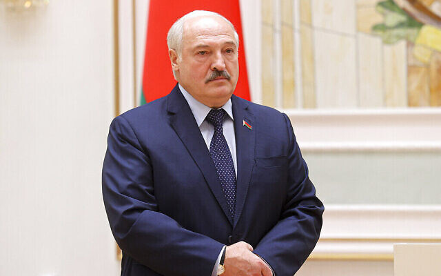 Le président du Bélarus, Alexander Lukashenko, prend la parole lors d'une cérémonie de remise de prix à Minsk, au Bélarus, le 2 juillet 2021. (Vladimir Martsul/BelTA Pool Photo via AP, File)