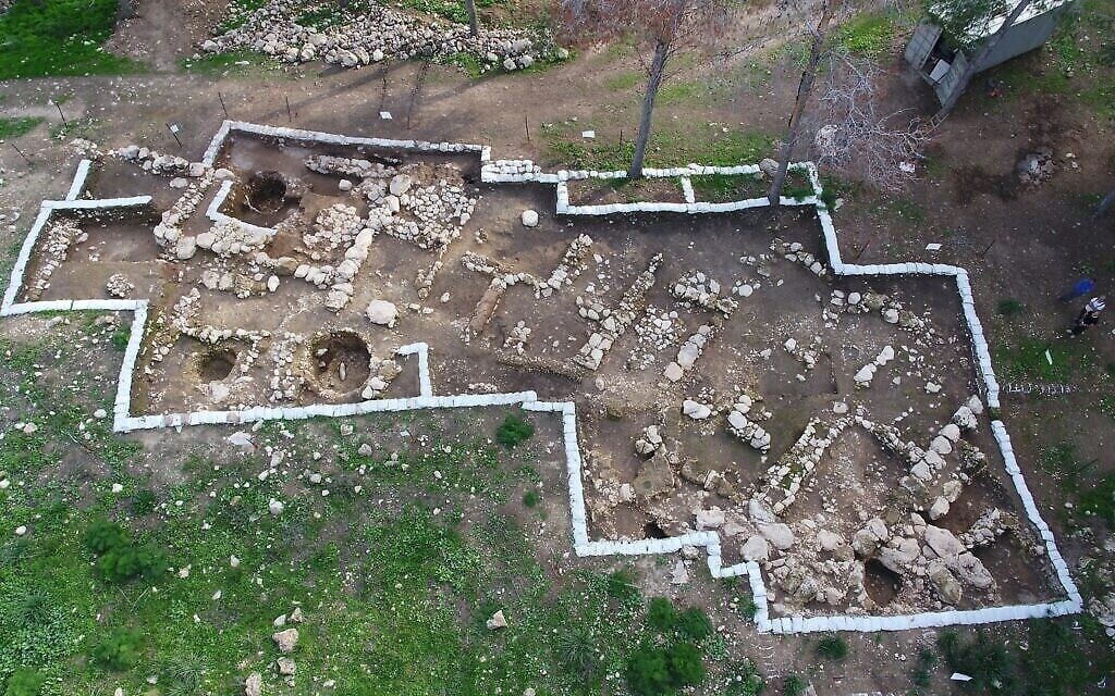 Vue aérienne de Khirbet el Rai, près de Lachish dans le centre d'Israël. (Emil Aladjem, Autorité des Antiquités d'Israël)