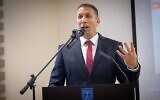 Le ministre des affaires religieuses nouvellement nommé, Matan Kahana, dans son ministère à Jérusalem, le 14 juin 2021. (Crédit: Yonatan Sindel/Flash90)
