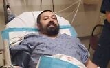 Le rabbin Shlomo Noginski dans un hôpital de Boston se remettant d'une attaque au couteau le 1er juillet 2021. (Rabbin Dan Rodkin)