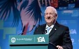 Le président Reuven Rivlin s'exprime lors d'une conférence de l'assemblée générale des fédérations juives d'Amérique du Nord à Los Angeles, le 14 novembre 2017 (Crédit : Mark Neyman/GPO).