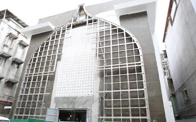 La façade du nouveau centre communautaire juif de Taïwan, dont l'ouverture est prévue en décembre 2021. (Crédit: Glenn Leibowitz)