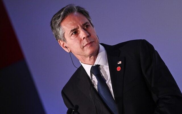 Le secrétaire d'État américain Antony Blinken lors d'une conférence de presse conjointe avec le ministre italien des Affaires étrangères au Fiera di Roma, à Rome, dans le cadre d'une visite dans trois pays d'Europe, le 28 juin 2021. (Crédit : ANDREAS SOLARO / AFP) Le secrétaire d'État américain Antony Blinken lors d'une conférence de presse conjointe avec le ministre italien des Affaires étrangères au Fiera di Roma, à Rome, dans le cadre d'une visite dans trois pays d'Europe, le 28 juin 2021. (Crédit : ANDREAS SOLARO / AFP)
