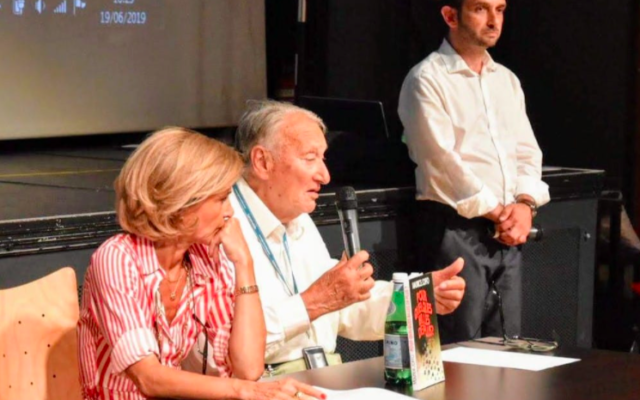 Maurice Joffo (au centre), à Sarcelles, en 2019. (Crédit : Patrick Haddad / Mairie de Sarcelles)