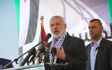 Dossier : Ismail Haniyeh, chef politique du Hamas, lors d'une cérémonie de pose de la première pierre du complexe médical de Rafah à Rafah, dans le sud de la bande de Gaza, le 23 novembre 2019. (Crédit : Abed Rahim Khatib/Flash90)