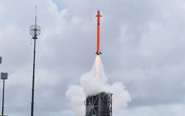 Illustration : Le missile MRSAM d'IAI lors d'un test en juin2016. (Crédit : courtoisie/Israel Aerospace Industries)