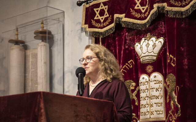 La rabbin Mary Zamore, directrice éxecutive du Réseau rabbinique des femmes. (Crédit : Steve Shawl via JTA)