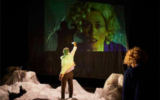 Le spectacle "Notre histoire" de Jana Klein et Stéphane Schoukroun. (Crédit : Christophe Raynaud de Lage)
