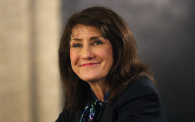 Archive- Marie Newman, à Chicago, le 9 mars 2020.  (AP Photo/Charles Rex Arbogast File)