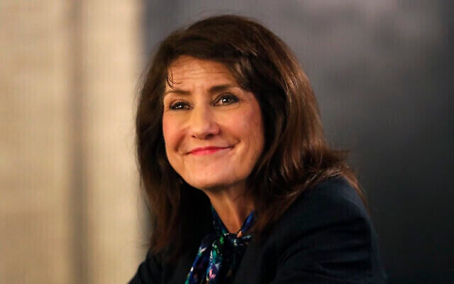 Archive- Marie Newman, à Chicago, le 9 mars 2020.  (AP Photo/Charles Rex Arbogast File)