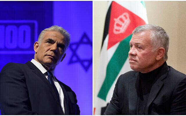 Le ministre des Affaires étrangères Yair Lapid (à gauche) s'exprime lors d'une conférence marquant les 100 jours de la formation du gouvernement israélien, à Shefayim, le 22 septembre 2021 ; et le roi de Jordanie Abdallah II (à droite) écoute lors d'une réunion avec le secrétaire d'État américain Antony Blinken, à Amman, Jordanie, le 26 mai 2021. (Gili Yaari/Flash90 ; AP/Alex Brandon, Pool)