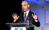 Le directeur de l'Anti-Defamation League, Jonathan Greenblatt, s'exprime lors du Sommet national du leadership 2018 du groupe à Washington, D.C. (Crédit : Michael Brochstein/SOPA Images/LightRocket via Getty Images/JTA).