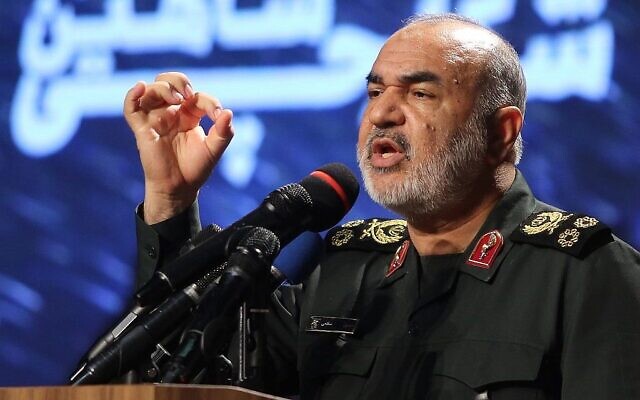 Le commandant des Gardiens de la révolution iraniens, le général de division Hossein Salami, s'exprime au musée de la Révolution islamique et de la Sainte Défense de Téhéran, lors du dévoilement d'une exposition de ce que l'Iran dit être des drones américains et autres capturés sur son territoire, le 21 septembre 2019. (Atta Kenare/AFP) Le commandant des Gardiens de la révolution iraniens, le général de division Hossein Salami, s'exprime au musée de la Révolution islamique et de la Sainte Défense de Téhéran, lors du dévoilement d'une exposition de ce que l'Iran dit être des drones américains et autres capturés sur son territoire, le 21 septembre 2019. (Atta Kenare/AFP)