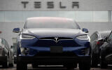 Une Tesla Model X 2019 chez Tesla à Littleton, dans le Colorado, le 20 octobre 2019. Illustration. (AP Photo/David Zalubowski, Dossier)