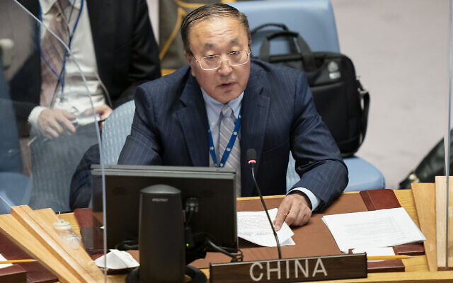 Zhang Jun, représentant permanent de la chine aux Nations unies, pendant une réunion du Conseil de sécurité, au cours de la 76è Assemblée générale de l'instance à New York, le 23 septembre 2021. (Crédit : AP Photo/John Minchillo, Pool)