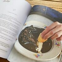 La cuisine de Roger et Liliane de Gary Mihaileanu, photographies d’Annabelle Schachmes, stylisme de Mélanie Martin, chez Hachette Cuisine. (Crédit : DR/Gary Mihaileanu)