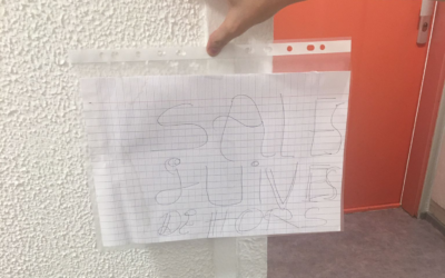 Le message antisémite retrouvé sur la porte d’un appartement de Bagnolet. (Crédit : BNVCA)