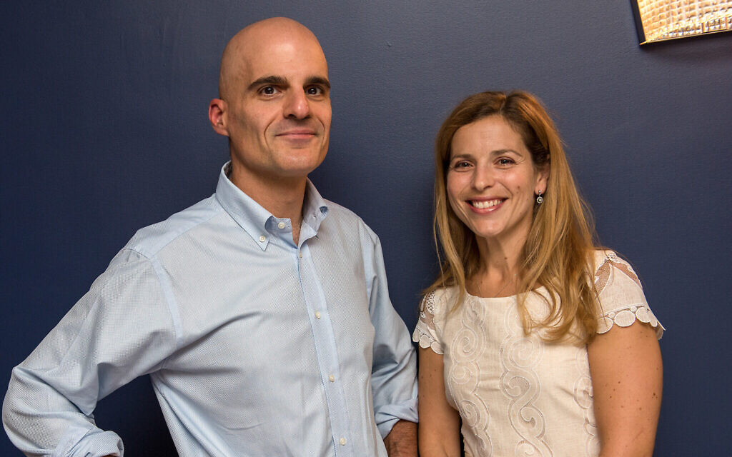 Mark et Erica Gerson aident à financer des hôpitaux des missionnaires chrétiens en Afrique, mais la religion n'a pas grand-chose à voir avec cela. (Crédit : Michael Gerson/ via JTA)