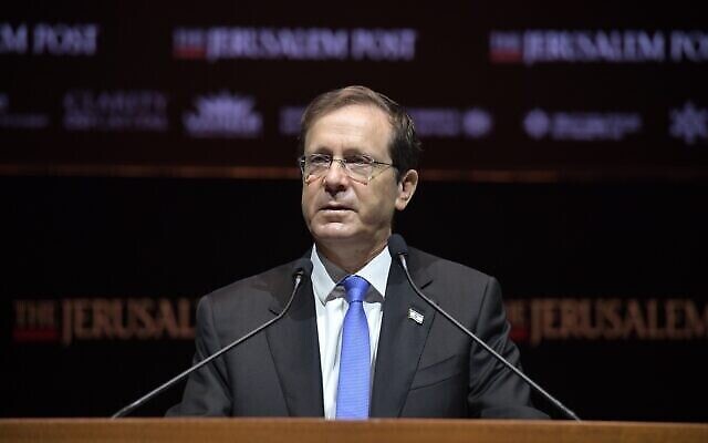 Le président Isaac Herzog s'exprime lors de la conférence du Jerusalem Post à Jérusalem, le 12 octobre 2021 (Kobi Gideon, GPO). Le président Isaac Herzog s'exprime lors de la conférence du Jerusalem Post à Jérusalem, le 12 octobre 2021 (Kobi Gideon, GPO).