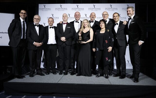 Les acteurs et l'équipe de Tehran posent lors de la 49e édition des Emmy Awards internationaux, le 22 novembre 2021 à New York. (Crédit : Arturo Holmes/Getty Images/AFP) Les acteurs et l'équipe de Tehran posent lors de la 49e édition des Emmy Awards internationaux, le 22 novembre 2021 à New York. (Crédit : Arturo Holmes/Getty Images/AFP)