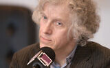 Pascal Ory, alors invité de l'émission radiophonique Tout arrive !, animée en direct du Salon du livre de Paris, en 2010. (Crédit : CC BY-SA 3.0)