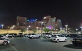 Vue de l'hôpital Soroka de Beer Sheva, le 5 août 2021. (Crédit : Emanuel Fabian/Times of Israel)