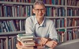Le best-seller d'Edmund de Waal "Le lièvre aux yeux d'ambre : un héritage caché" a inspiré une nouvelle exposition au Musée juif de Manhattan. (Crédit : Tom Jamieson/via JTA)