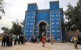 Le festival de Babylone, devant la porte d'Ishtar, en Irak, le 1er novembre 2021. (Crédit : Middle East Eye via Twitter)