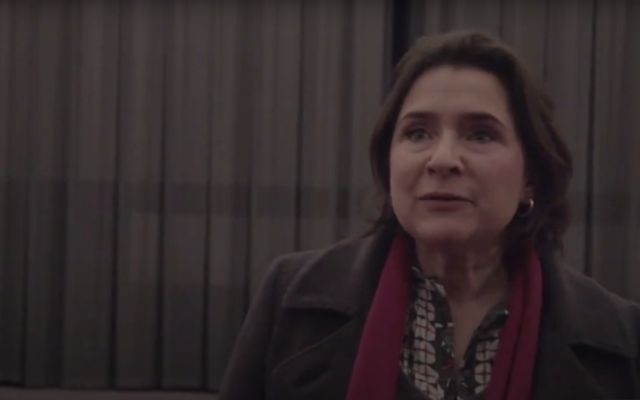 Catherine Bernstein lors d'une interview en 2013 (Capture d'écran YouTube)