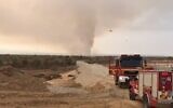 Un incendie à la frontière israélo-jordanienne au sud de la mer Morte, le 18 novembre 2021. (Sapeurs-pompiers/capture d'écran)