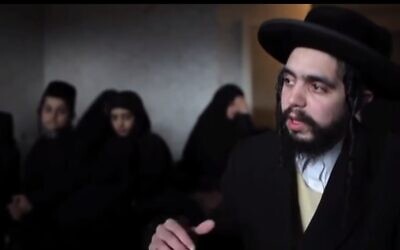 Nachman Helbrans photographié avant 2014. (Crédit : Capture d'écran : Youtube/Windsor Star)