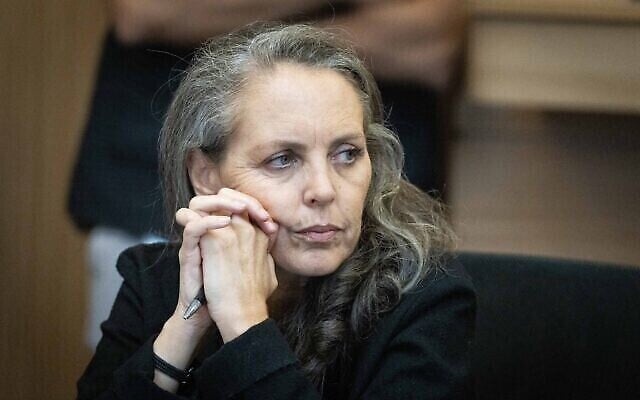 La députée du Meretz, Gaby Lasky, assistant à une réunion du Comité des dispositions à la Knesset, le 21 juin 2021. (Crédit : Yonatan Sindel/Flash90)