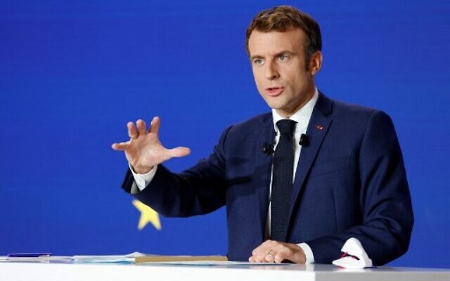 Le président français Emmanuel Macron prononce un discours lors d'une conférence de presse sur la France prenant la présidence de l'UE, à Paris, le 9 décembre 2021. (Crédit: Ludovic MARIN / POOL / AFP) Le président français Emmanuel Macron prononce un discours lors d'une conférence de presse sur la France prenant la présidence de l'UE, à Paris, le 9 décembre 2021. (Crédit: Ludovic MARIN / POOL / AFP)