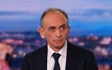 Éric Zemmour, candidat à l’élection présidentielle, au JT de TF1 dans les studios de la chaine à Boulogne-Billancourt, en région parisienne, le 30 novembre 2021. (Crédit : Thomas Coex/POOL/AFP)
