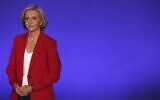 Valérie Pecresse au siège du parti conservateur Les Républicains après avoir été élue candidate du parti à la présidentielle, à Paris, le 4 décembre 2021. (Crédit : Rafael Yaghobzadeh/AP)