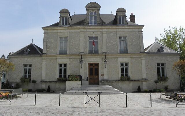 La mairie de La Ferté-Bernard (Sarthe). (Crédit : GO69 / CC0)