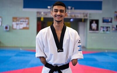 Assaf Yasur aux Championnats du monde de para-taekwondo à Istanbul, en Turquie, le 11 décembre 2021. (Crédit : Fédération israélienne de taekwondo)