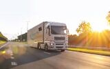 Un camion fonctionnant à l'hydrogène sur la route. (Crédit : audioundwerbung/iStock by Getty Images)