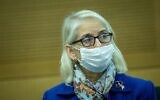 La directrice générale du ministère de l'Éducation, Dalit Stauber, assiste à une conférence de presse à la Knesset, le 5 janvier 2022. (Crédit : Yonatan Sindel/Flash90)