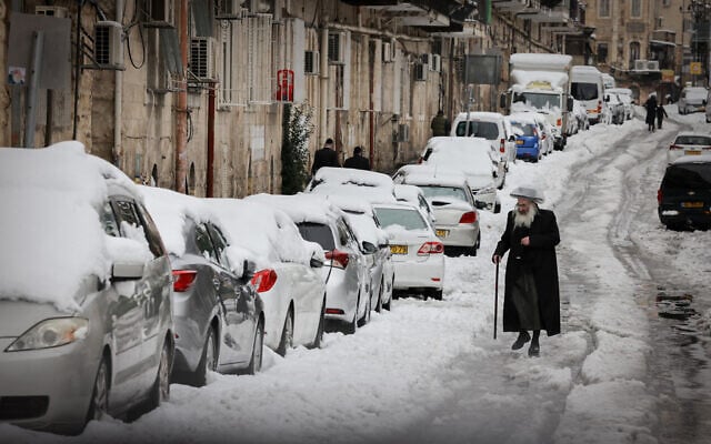 Neige à Jérusalem, le 27 janvier 2022 (Crédit : Nati Shohat/Flash90)