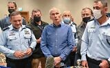 Le chef de la police Kobi Shabtai, à gauche, le ministre de la Sécurité intérieure Omer Barlev, au centre, et le chef de la police du Commandement Nord Shimon Lavie, à droite, lors d'une cérémonie à Nazareth, le 9 novembre 2021. (Crédit: Michael Giladi/Flash90)