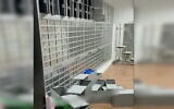 Des coffres-forts à l'intérieur du complexe de chambres fortes Ruthenium à Tel Aviv, après une effraction, le 30 décembre 2021. (Capture d'écran : Channel 13)