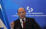 Le Premier ministre Naftali Bennett s'exprime devant la Conférence des Présidents à Jérusalem, le 20 février 2022. (Crédit : Amos Ben Gershom/GPO)