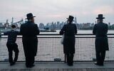 Illustration : Des Juifs ultra-orthodoxes, dans le quartier Williamsburg de Brooklyn, à New York, le 14 septembre 2021. (Crédit : Luke Tress/Flash90)