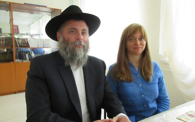 Le rabbin Jonathan Markovitch et sa femme Inna sont des émissaires Habad à Kiev, en Ukraine. (Courtoisie) Le rabbin Jonathan Markovitch et sa femme Inna sont des émissaires Habad à Kiev, en Ukraine. (Courtoisie)