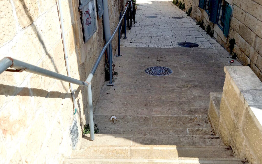 Un des nombreux escaliers du quartier de Mousrara. (Crédit : Cathy Bat Or)