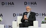 L'ancien ministre iranien des Affaires étrangères, Sayyid Kamal Kharrazi, participant à un débat lors du Forum de Doha, dans la capitale du Qatar, le 27 mars 2022. (Crédit : Karim Jaafar/AFP)