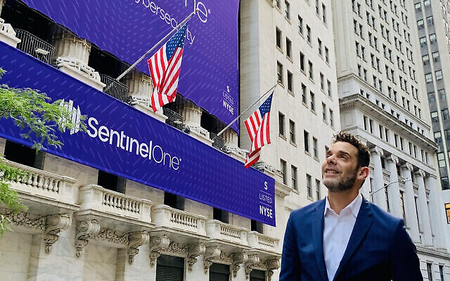 Tomer Weingarten, PDG et cofondateur de la société de cybersécurité SentinelOne, à la Bourse de New York, le 30 juin 2021 (Autorisation) Tomer Weingarten, PDG et cofondateur de la société de cybersécurité SentinelOne, à la Bourse de New York, le 30 juin 2021 (Autorisation)